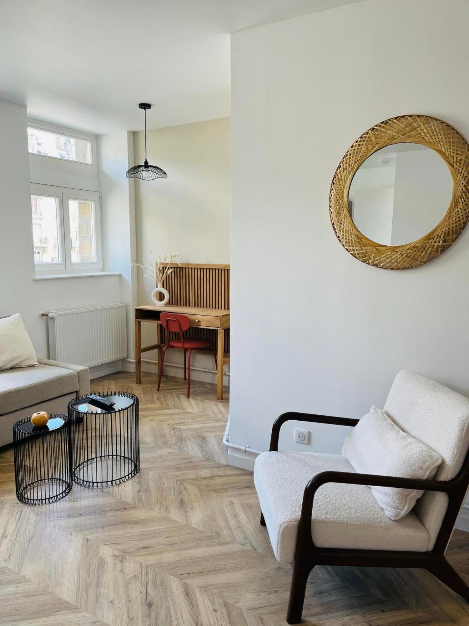 Appartement Cosy & Moderne 6 Personnes Centre Charleville-Mezieres - Ardennes Bagian luar foto