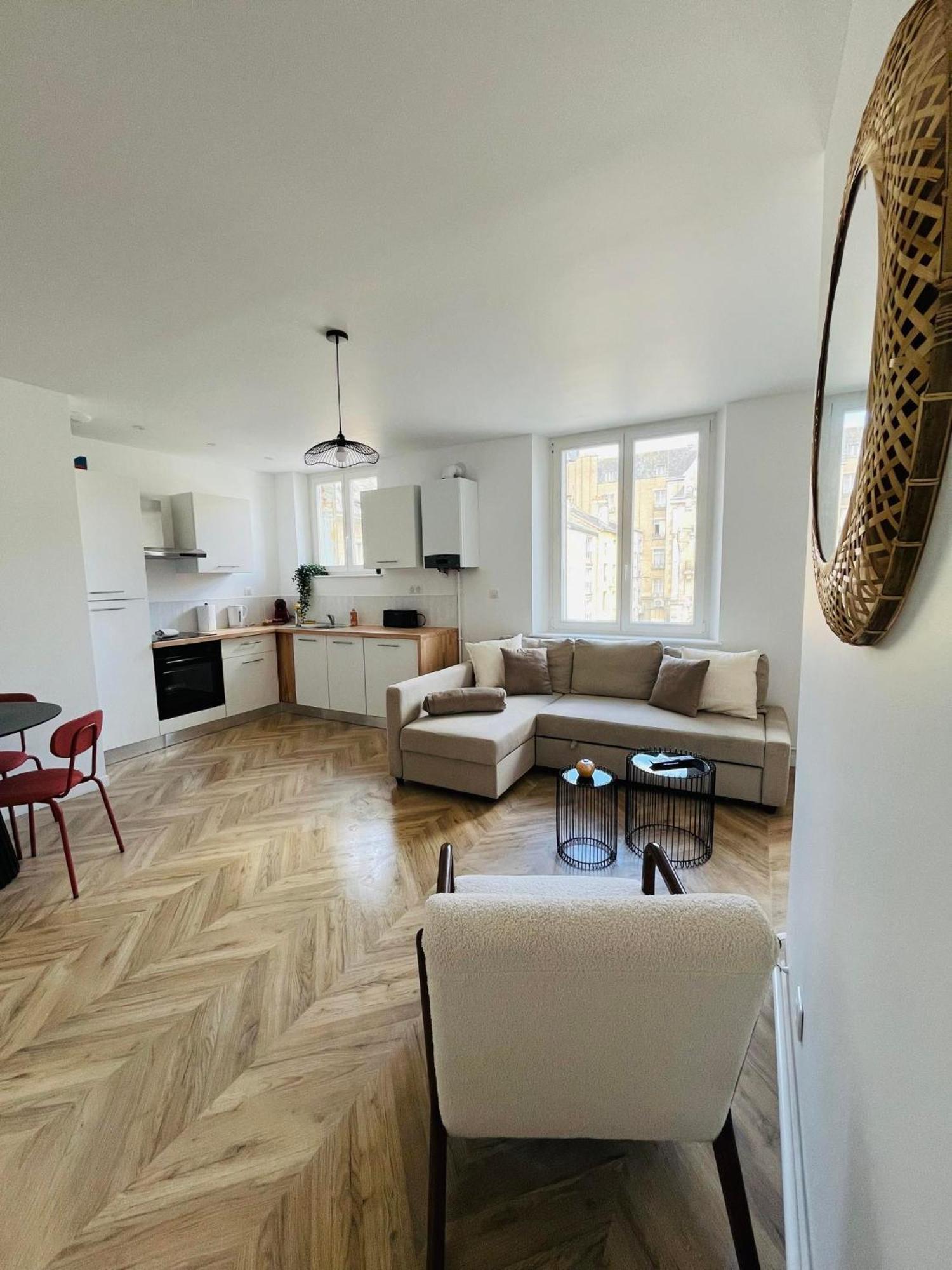 Appartement Cosy & Moderne 6 Personnes Centre Charleville-Mezieres - Ardennes Bagian luar foto