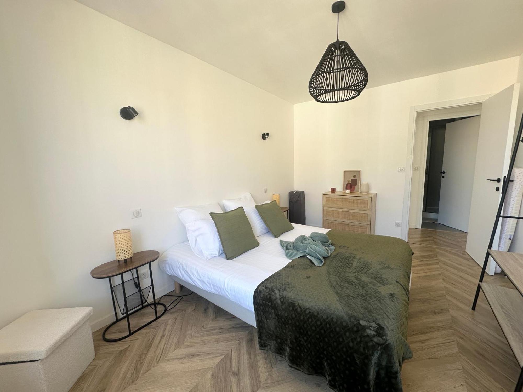 Appartement Cosy & Moderne 6 Personnes Centre Charleville-Mezieres - Ardennes Bagian luar foto